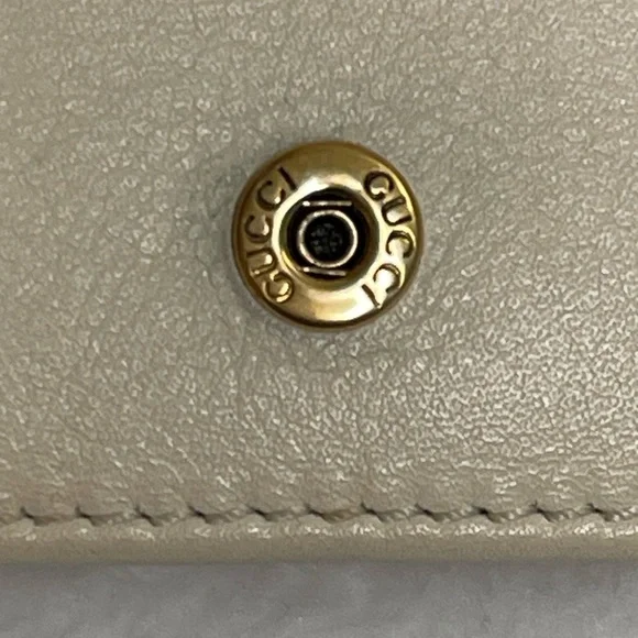 Gucci Marmont Cream Quilted Leather Wallet - Picture 5 of 10